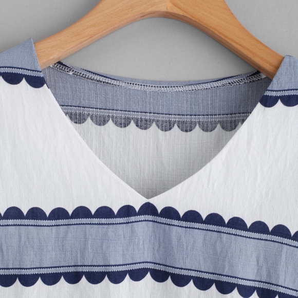 Frilly Ruffled Hem Blouse - Picture 5 of 6